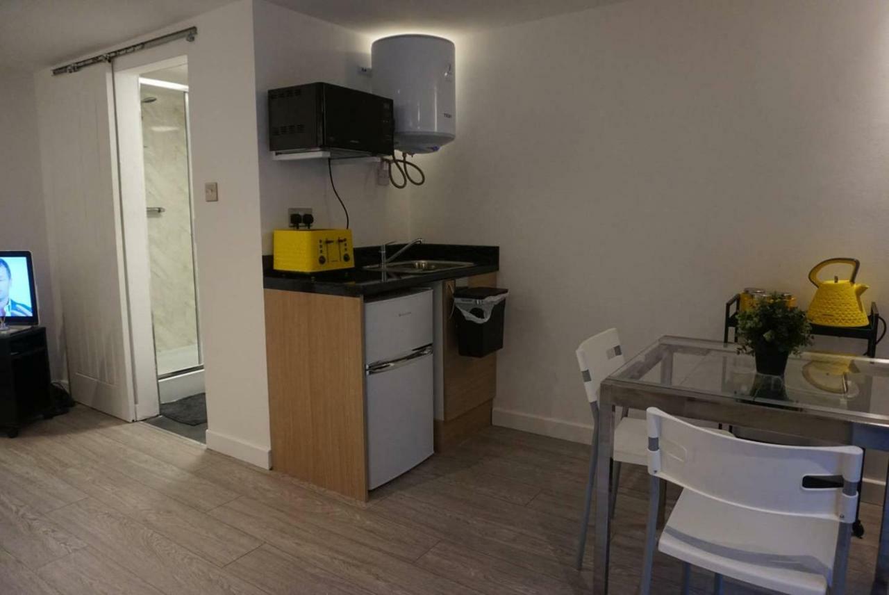 Rjo Serviced Accommodation Purfleet Exterior photo