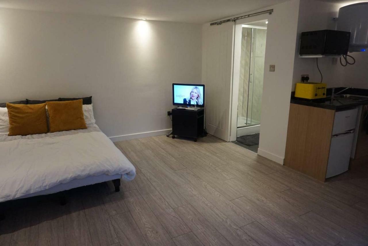 Rjo Serviced Accommodation Purfleet Exterior photo