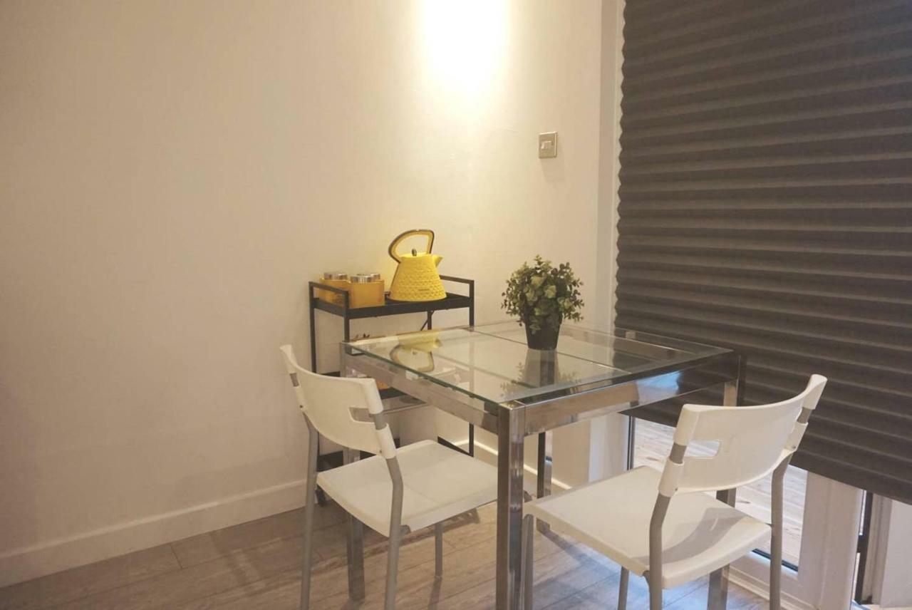 Rjo Serviced Accommodation Purfleet Exterior photo